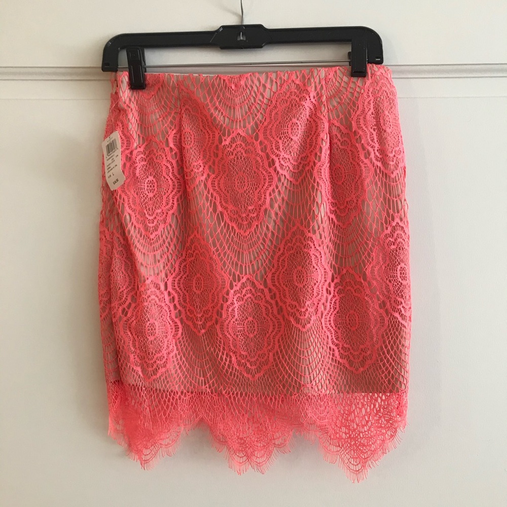 Large Lace coral skirt from Windsor(new with tags)